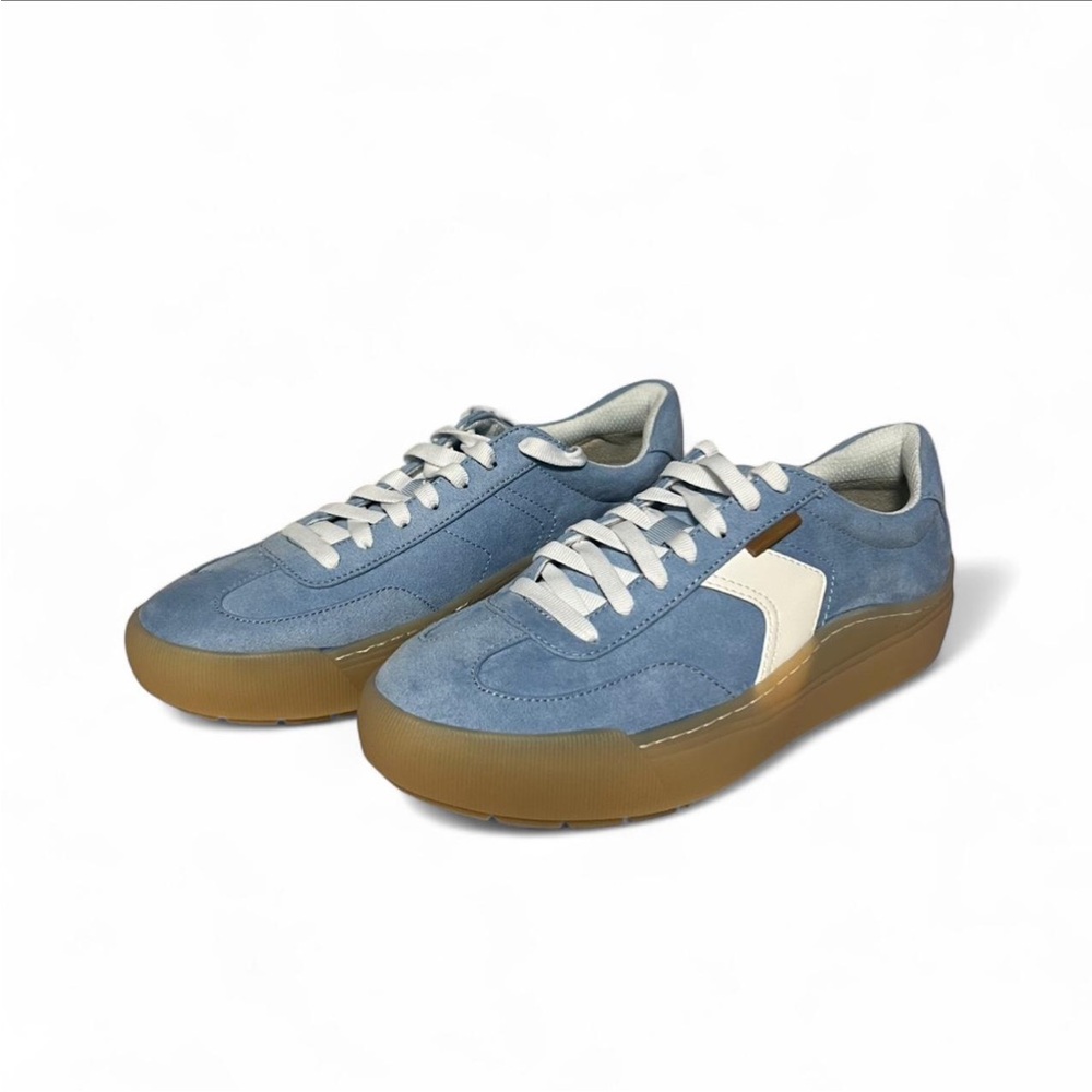 Dr. Scholl’s Time Off Win Sneaker in Blue Sky Fabric